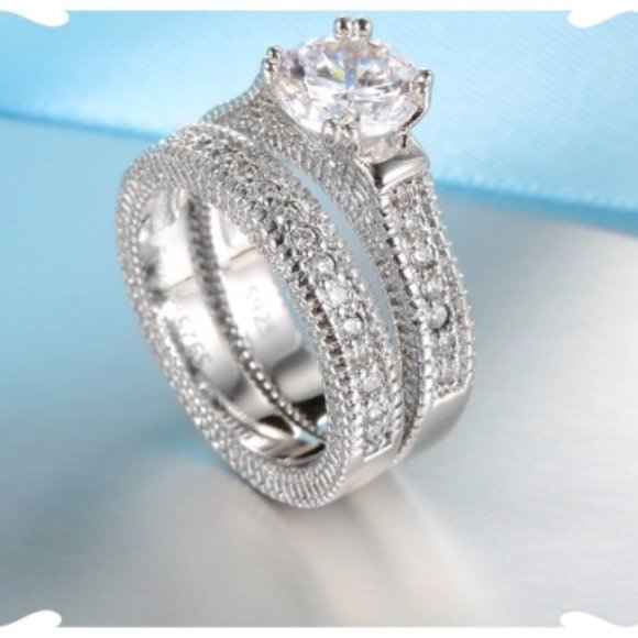 New Classy & Elegant Diamonique & Sterling Silver Wedding Ring Set - Picture 4 of 9